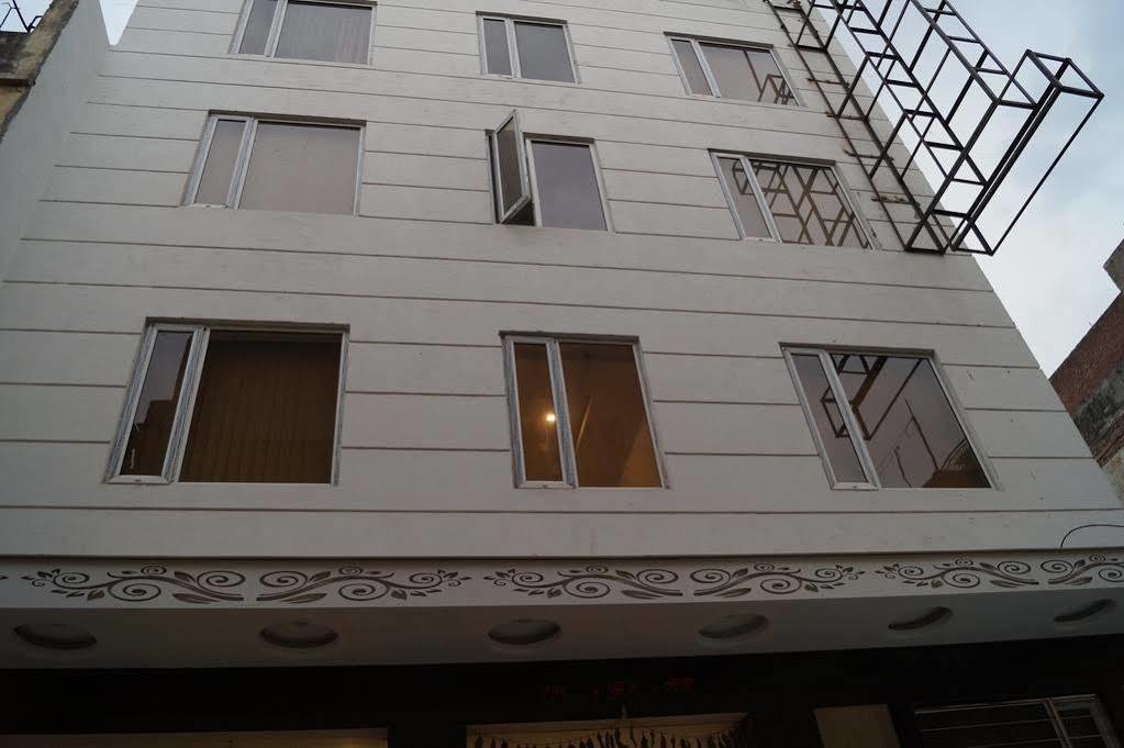 Omega Residency Hotel Nova Deli Exterior foto
